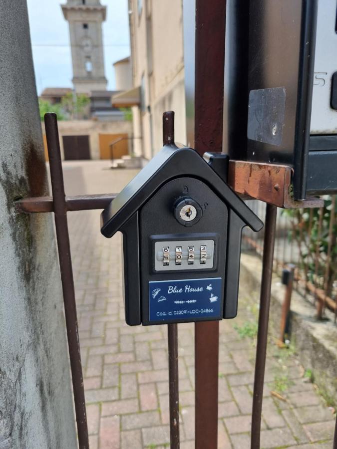 Blue House Apartment - San Massimo Verona Luaran gambar